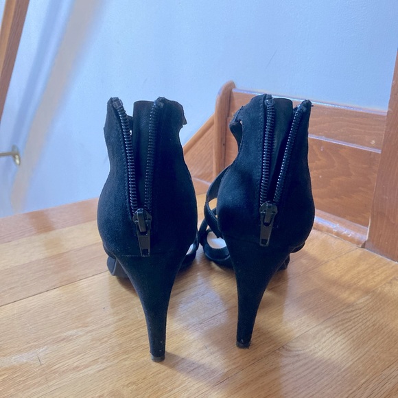 Black Kelly & Katie Strappy Heels Size 8 - Picture 4 of 5